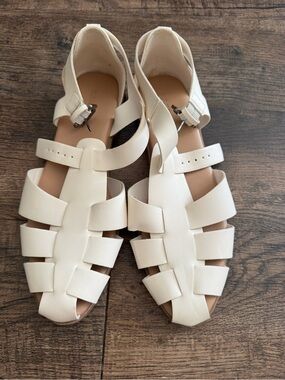 Old Navy Cream Strappy Fisherman Sandals with Ankle Buckle